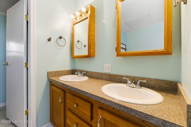 2512 Jackson Rd, Eminence, KY 40019