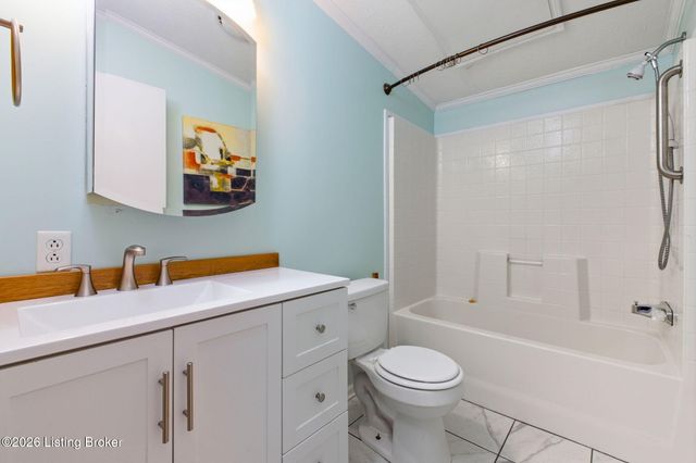 2512 Jackson Rd, Eminence, KY 40019