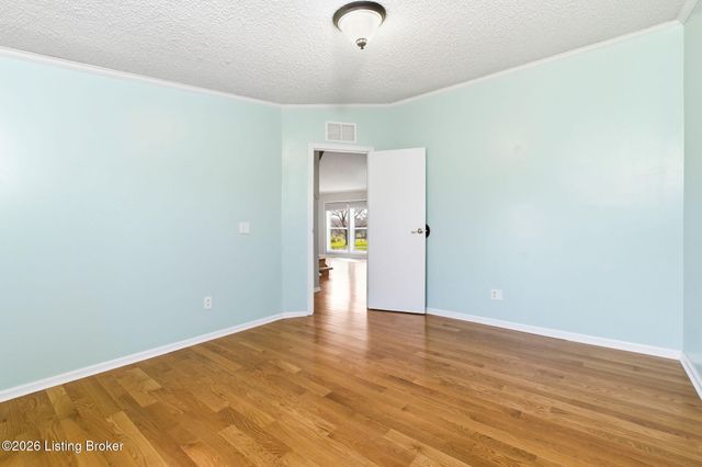 2512 Jackson Rd, Eminence, KY 40019