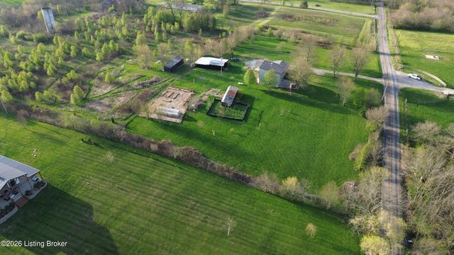 2512 Jackson Rd, Eminence, KY 40019