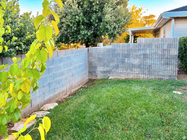 2051 W CANYON VIEW DR, St. George, UT 84770