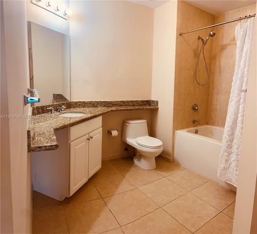 3001 NE 185th St 534, Aventura, FL 33180