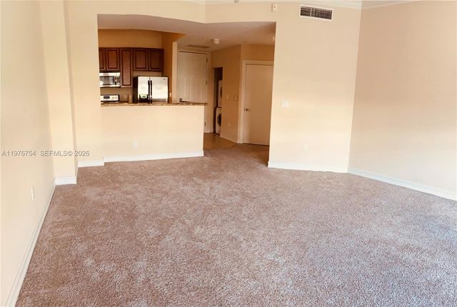 3001 NE 185th St 534, Aventura, FL 33180