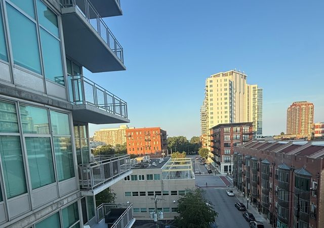 50 E 16th Street 609, Chicago, IL 60616