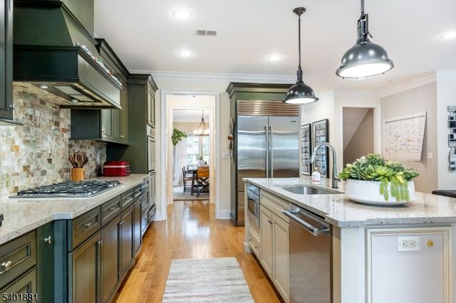 1 Central Ave, Montclair Twp., NJ 07042