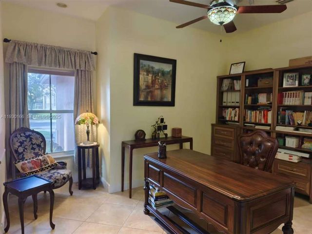 1035 Waterside Cir, Weston, FL 33327