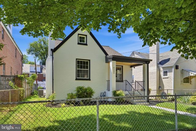 4306 22ND ST NE, Washington, DC 20018