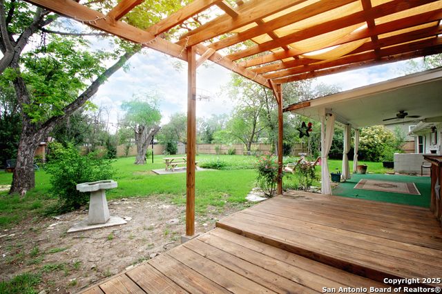 113 ADOBE DR, Castle Hills, TX 78213