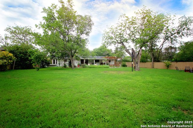 113 ADOBE DR, Castle Hills, TX 78213
