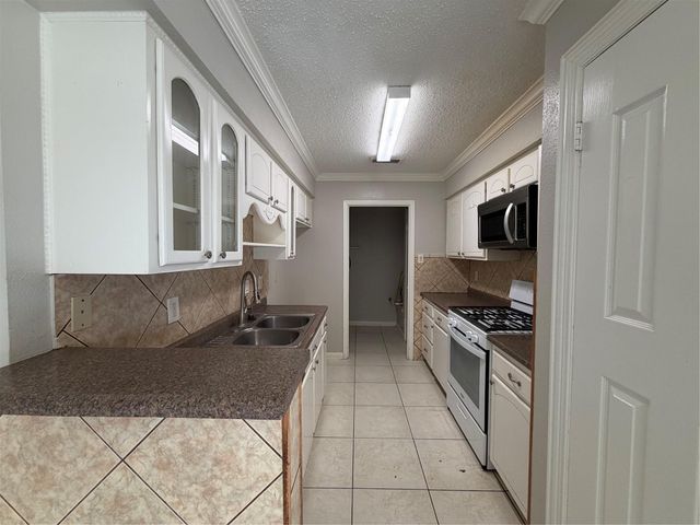 4326 Hawk Meadow Drive, Katy, TX 77449