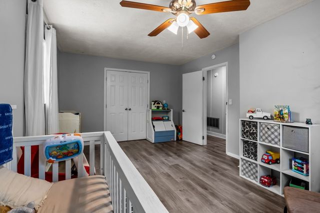 106 Canary Dr, Dickson, TN 37055