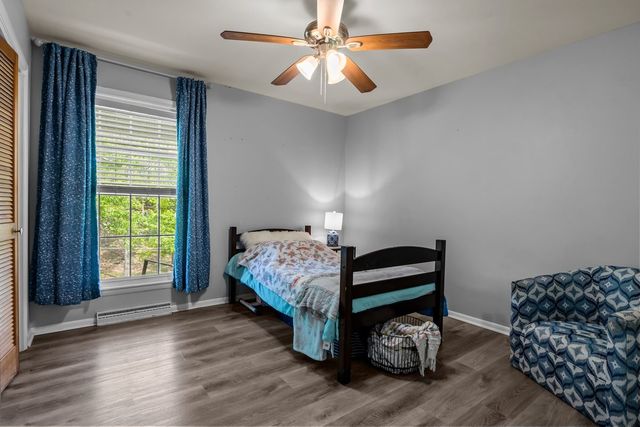 106 Canary Dr, Dickson, TN 37055