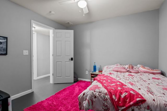 106 Canary Dr, Dickson, TN 37055