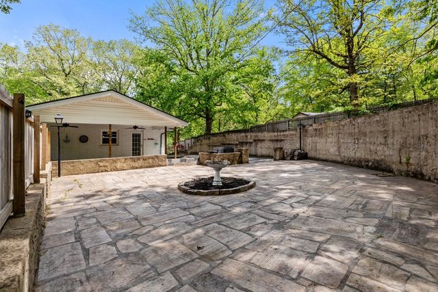 106 Canary Dr, Dickson, TN 37055