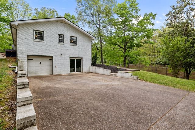 106 Canary Dr, Dickson, TN 37055