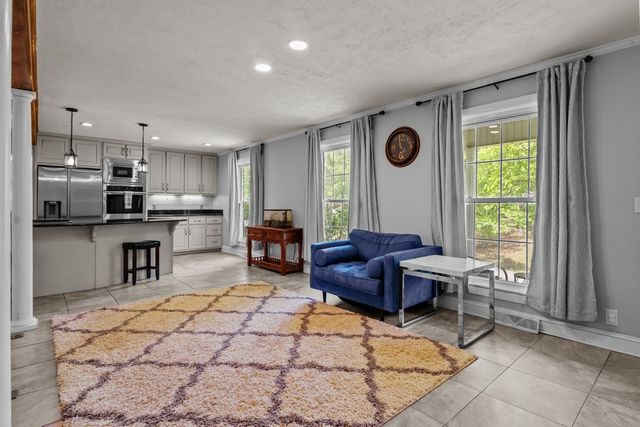 106 Canary Dr, Dickson, TN 37055