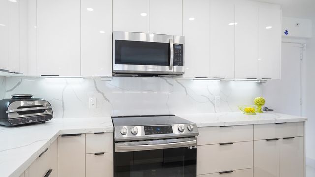 3300 NE 36th Street 822, Fort Lauderdale, FL 33308