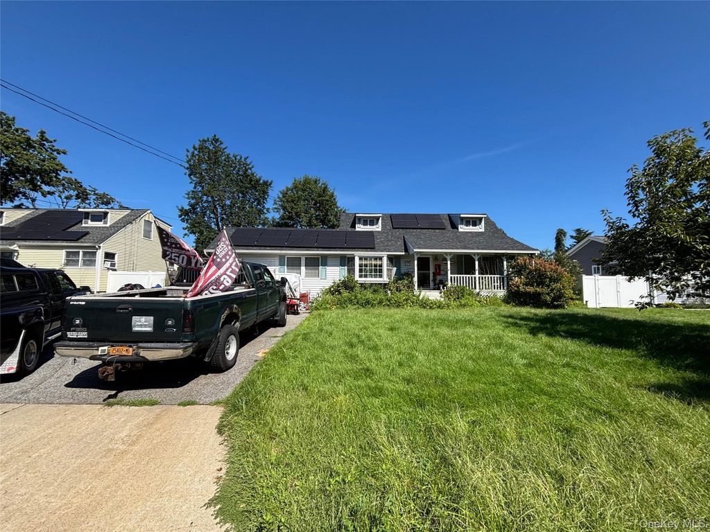 29 Hileen Drive, Kings Park, NY 11754 — exterior