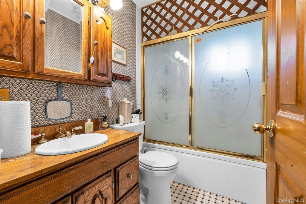 29 Hileen Drive, Kings Park, NY 11754 — photo 5