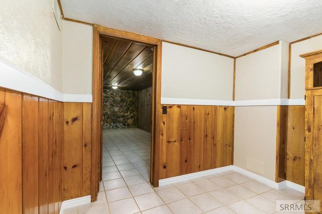 98 Maplewood Avenue, Pocatello, ID 83204