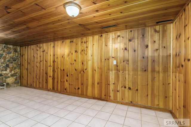 98 Maplewood Avenue, Pocatello, ID 83204