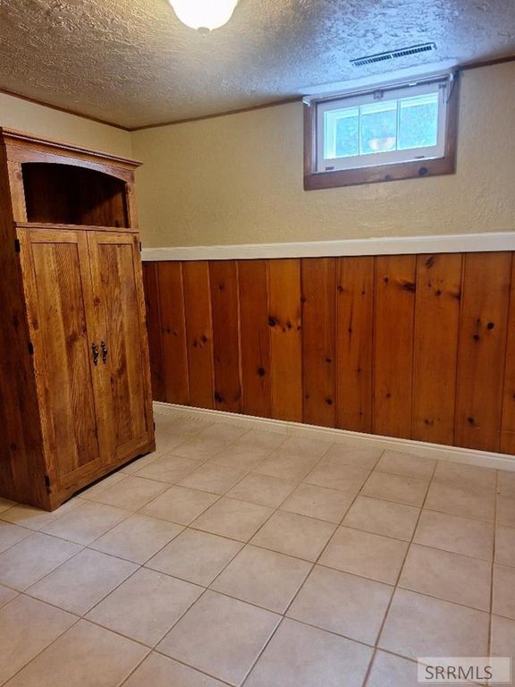 Image 12 of property listing at 98 Maplewood Avenue, Pocatello, ID 83204