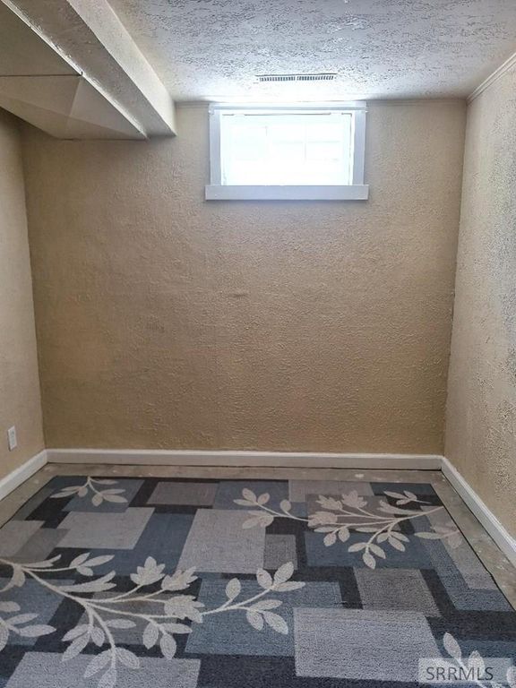 Image 13 of property listing at 98 Maplewood Avenue, Pocatello, ID 83204