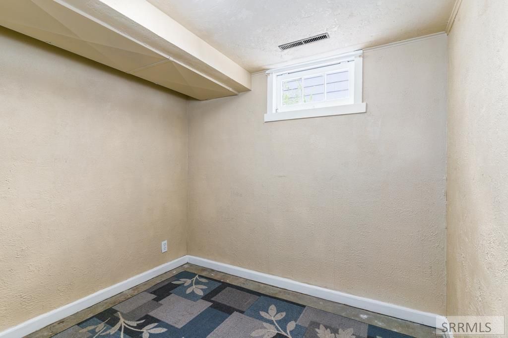 Image 70 of property listing at 98 Maplewood Avenue, Pocatello, ID 83204