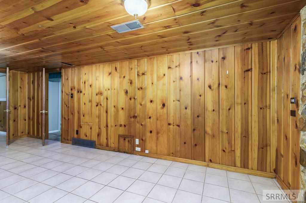 Image 74 of property listing at 98 Maplewood Avenue, Pocatello, ID 83204