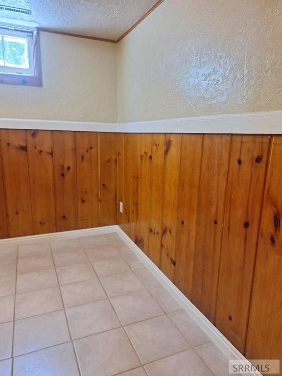 Image 8 of property listing at 98 Maplewood Avenue, Pocatello, ID 83204