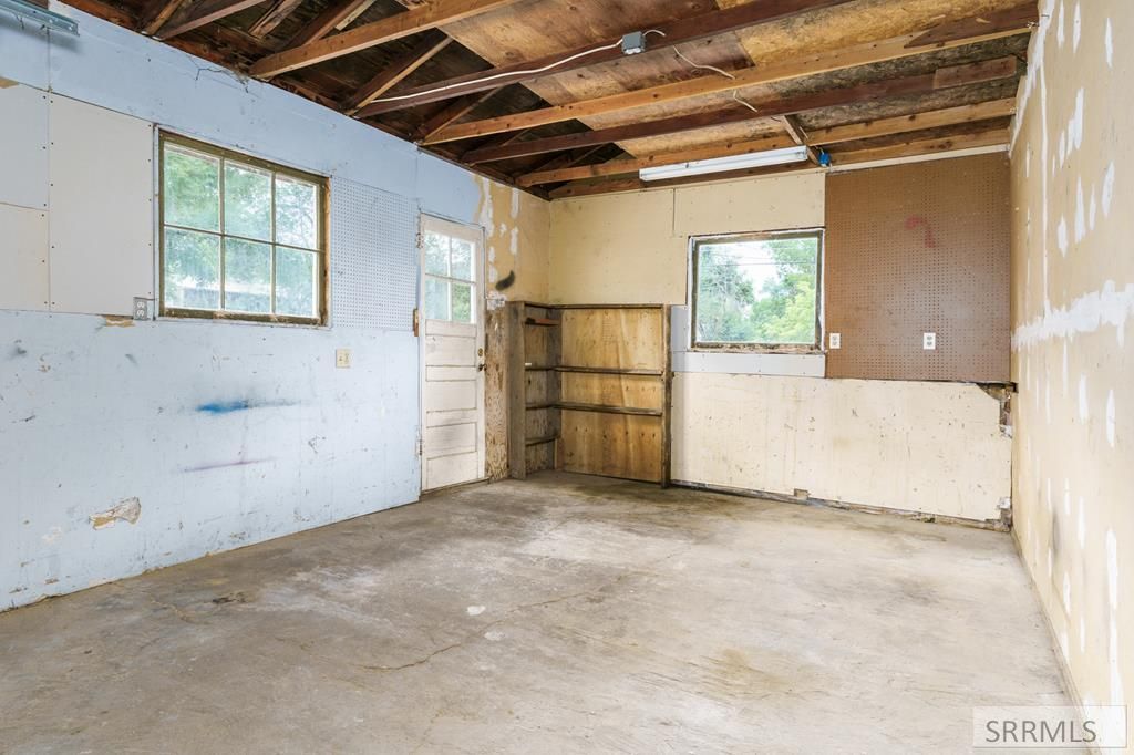 Image 81 of property listing at 98 Maplewood Avenue, Pocatello, ID 83204