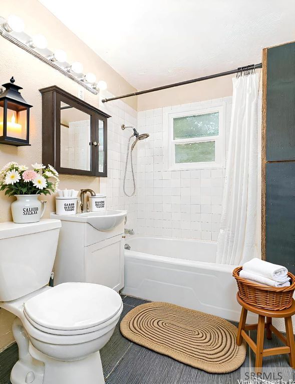 Image 95 of property listing at 98 Maplewood Avenue, Pocatello, ID 83204