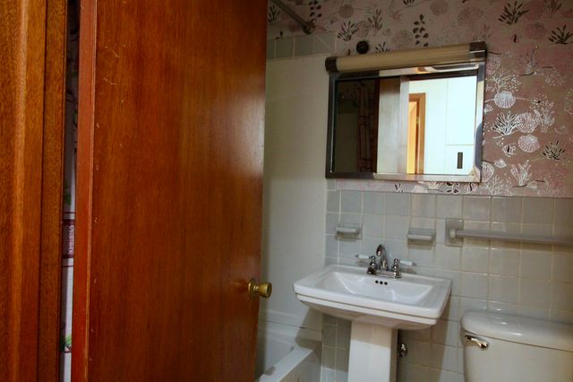 148 S Edgemont Road, Huntington, WV 25701