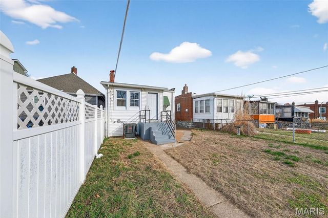 4412 Wallace Street, St Louis, MO 63116