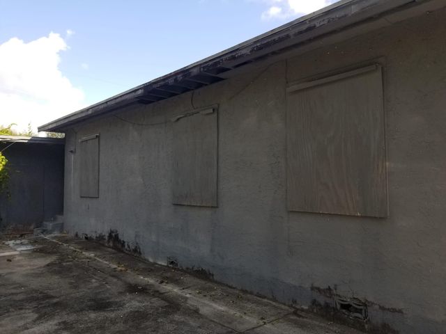 2605 NW 13th Ct, Fort Lauderdale, FL 33311