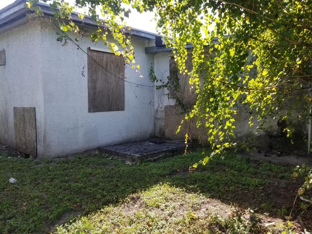 2605 NW 13th Ct, Fort Lauderdale, FL 33311