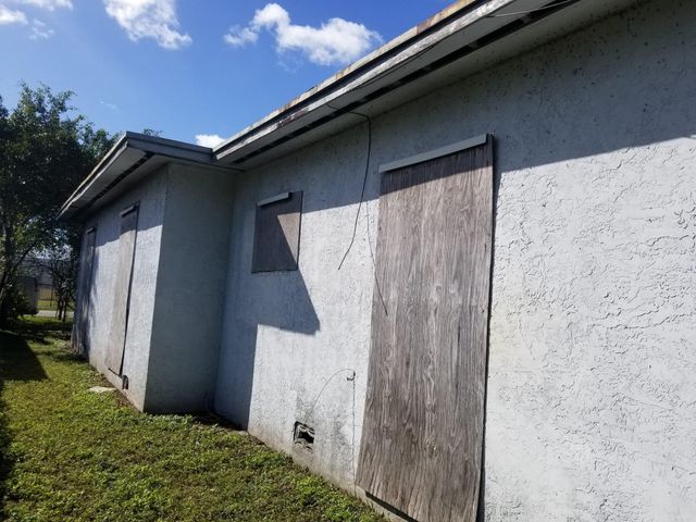 2605 NW 13th Ct, Fort Lauderdale, FL 33311