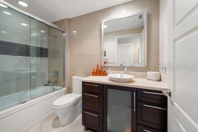 11 BAYMONT STREET 1006, Clearwater Beach, FL 33767