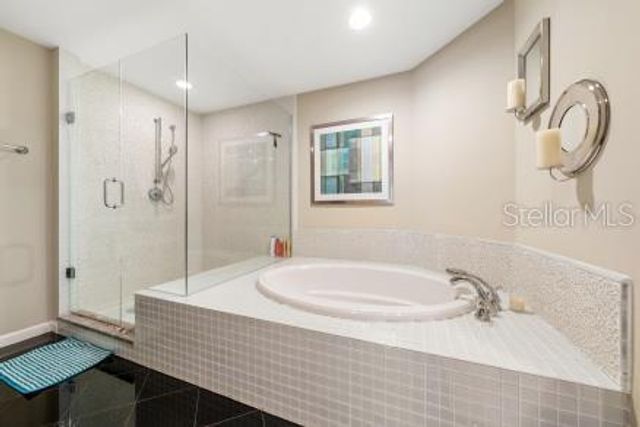 11 BAYMONT STREET 1006, Clearwater Beach, FL 33767