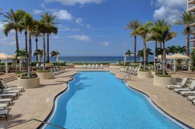 11 BAYMONT STREET 1006, Clearwater Beach, FL 33767