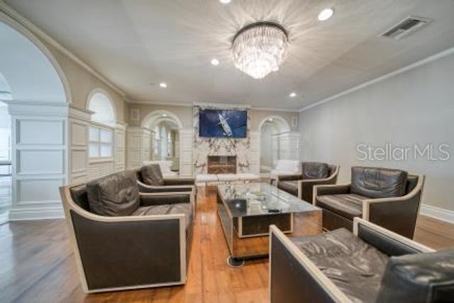 11 BAYMONT STREET 1006, Clearwater Beach, FL 33767