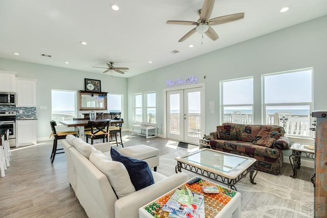 22224 Kennedy Drive, Galveston, TX 77554