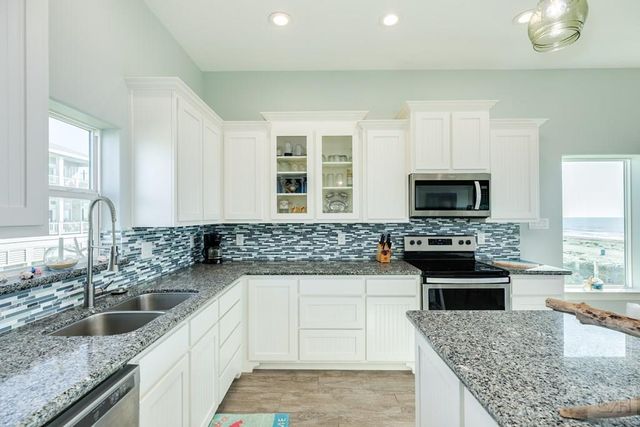 22224 Kennedy Drive, Galveston, TX 77554