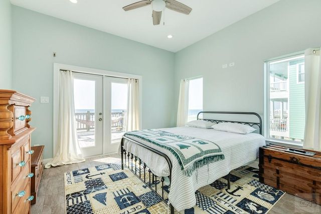 22224 Kennedy Drive, Galveston, TX 77554