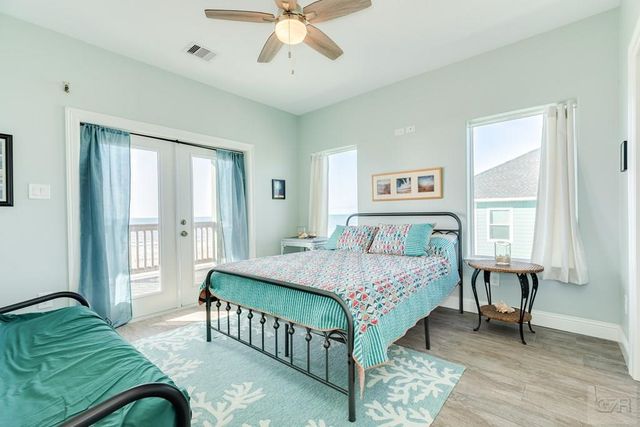 22224 Kennedy Drive, Galveston, TX 77554