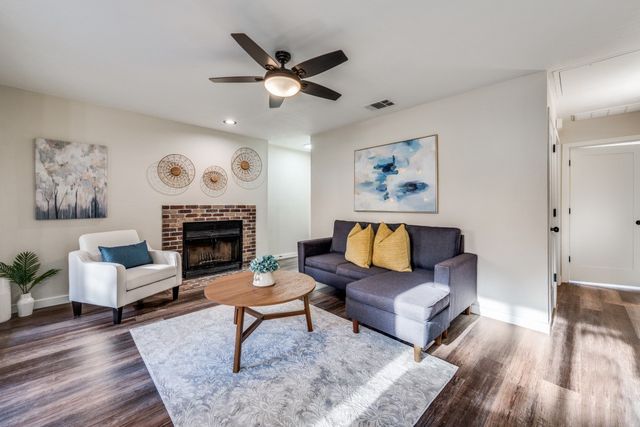 2100 Rainbow Drive 4111, Arlington, TX 76011