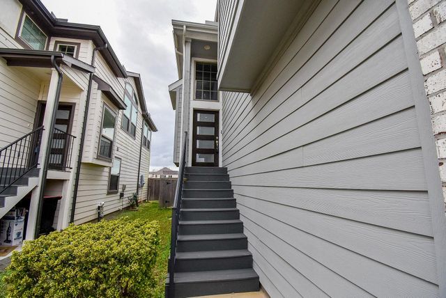 1567 Rustling Creek Drive, Missouri City, TX 77459