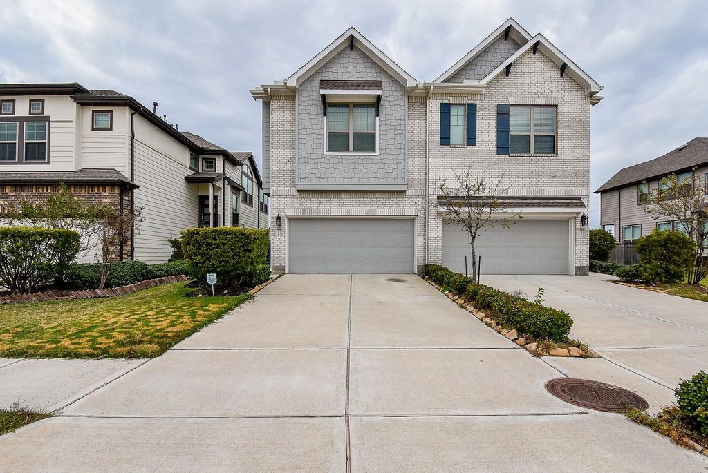 1567 Rustling Creek Drive, Missouri City, TX 77459