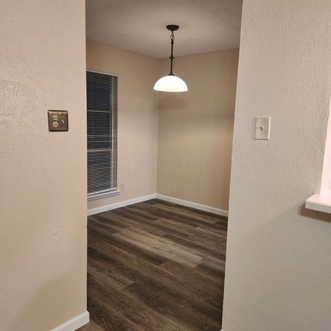 324 Valley Park Drive, Garland, TX 75043