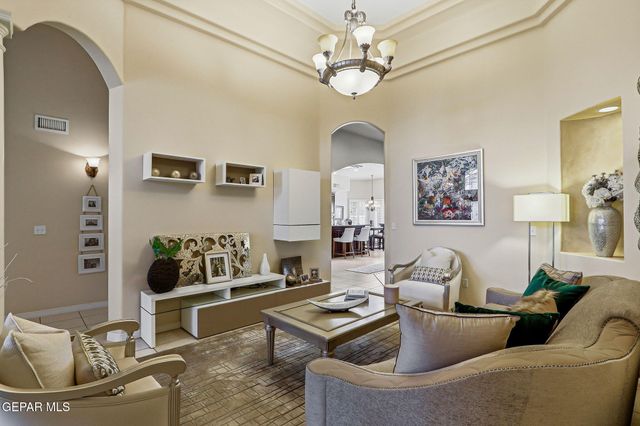 6320 FRANKLIN BLUFF Drive, El Paso, TX 79912